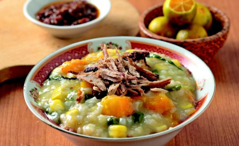 Kenikmatan Bubur Manado Dalam Semangkuk Tinutuan
